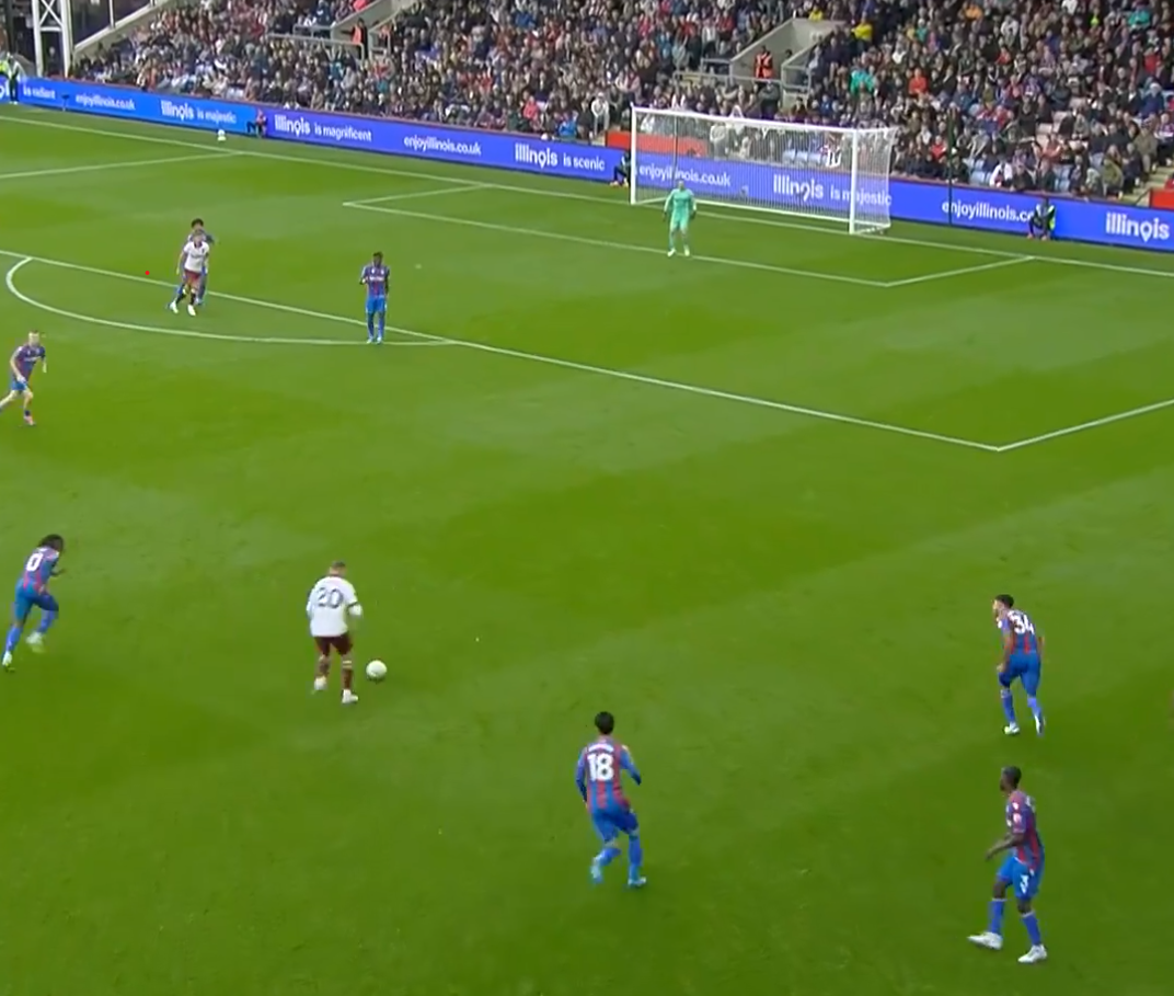 CĐV West Ham phát cuồng với Aaron Wan-Bissaka 3