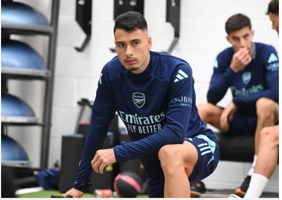 Mikel Arteta gui thong diep den Gabriel Martinelli